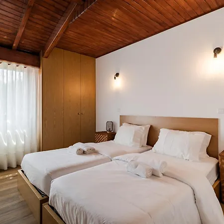 Casas Da Aldeia Da Graca Guimarães