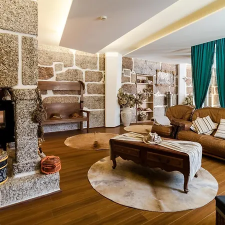 Casas Da Aldeia Da Graca Guimarães